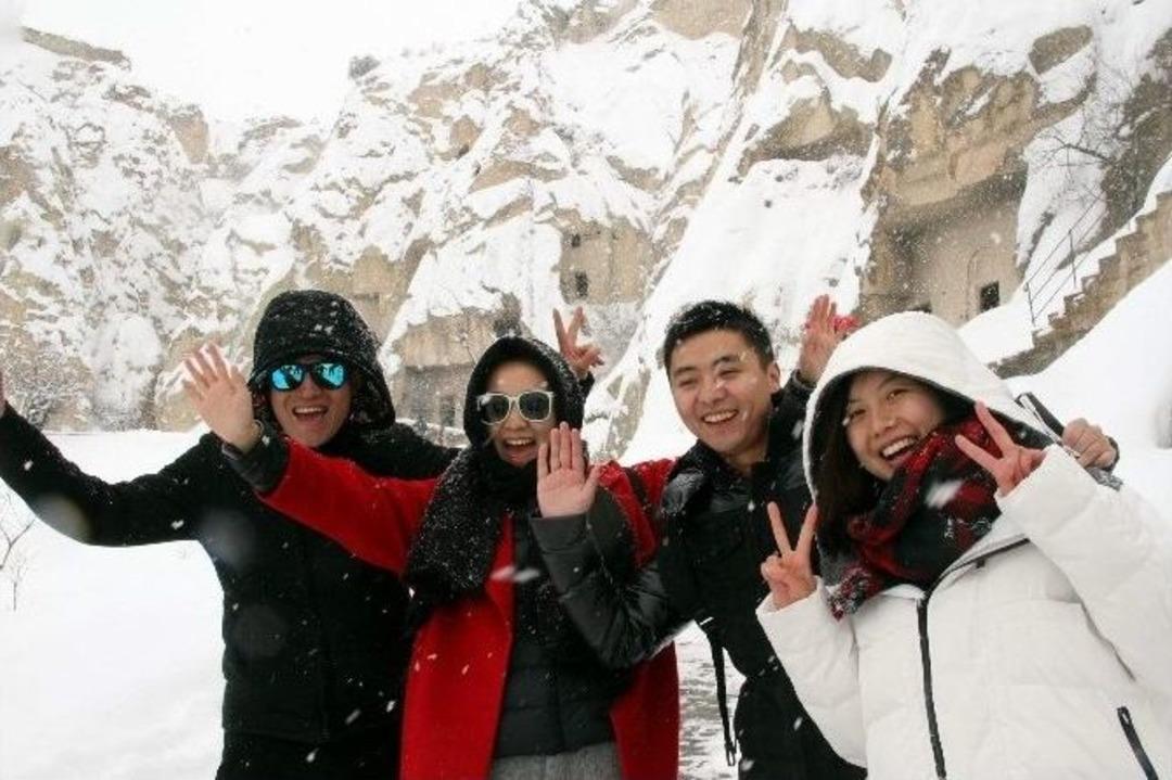 Karın Keyfini Turistler &Ccedil;ıkartıyor