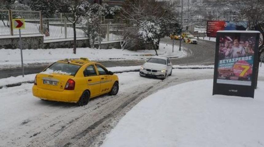 Kardan Trafik Sıkışınca Yerin 40 Metre Altında Y&uuml;r&uuml;d&uuml;ler