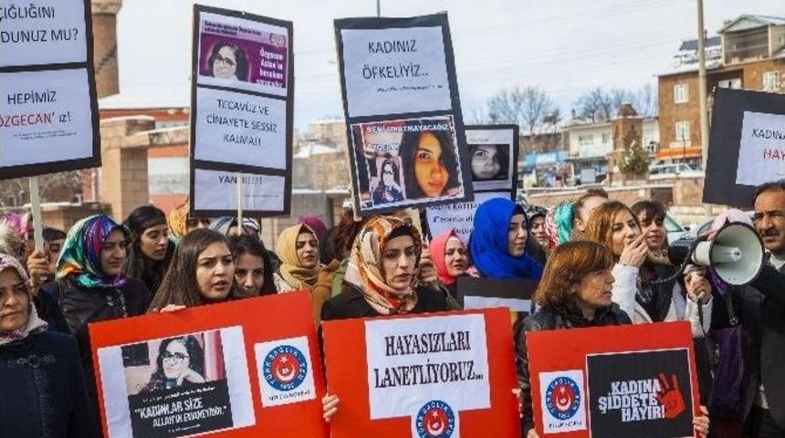 Ahlatlılar &ldquo;&ouml;zgecan&rdquo; İ&ccedil;in Y&uuml;r&uuml;d&uuml;