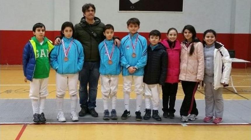 Minik Ali’den Türkiye Üçüncülüğü