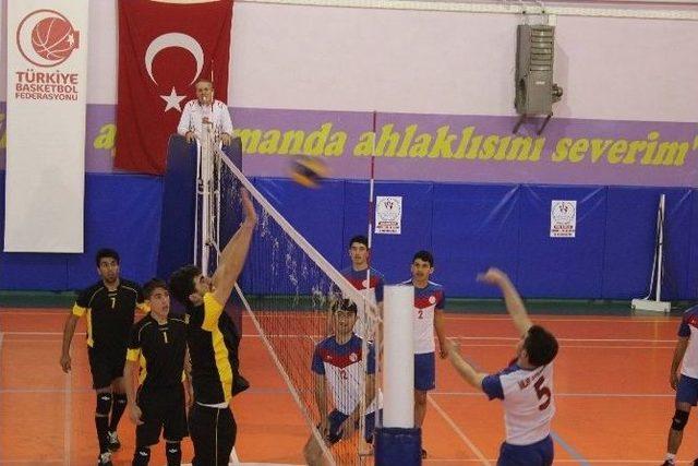 Liseler Arası Voleybol Müsabakaları Muş’ta Yapıldı