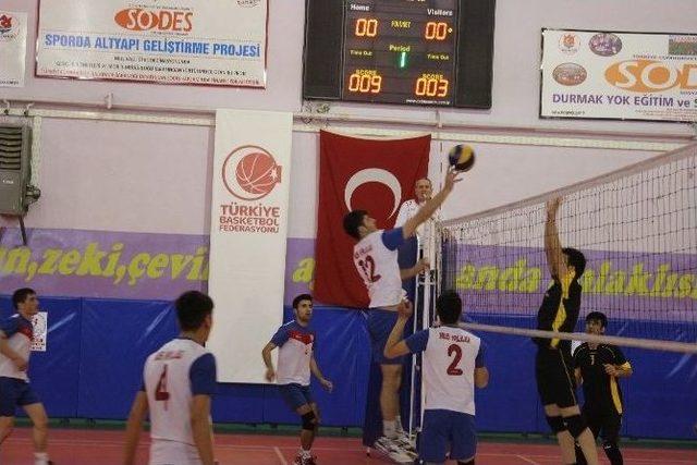 Liseler Arası Voleybol Müsabakaları Muş’ta Yapıldı