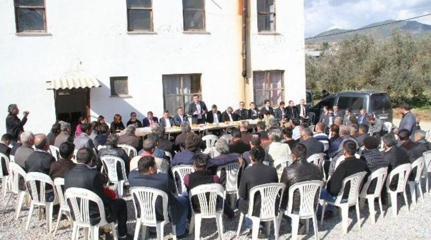 Başkan Y&uuml;cel, Mahalle Gezilerine Devam Ediyor