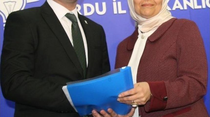 &Ccedil;anak Ve Tomakin Aday Adayı