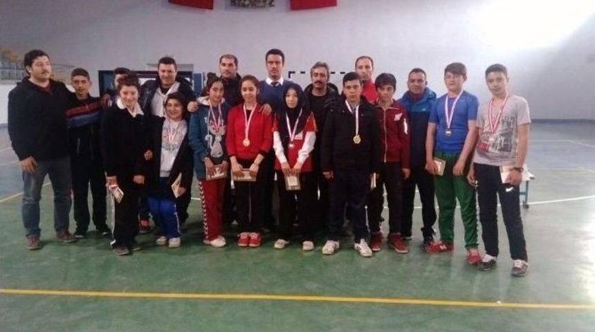 Kelkit&rsquo;te 97. Yıl Kurtuluş Masa Tenisi Turnuvası D&uuml;zenlendi