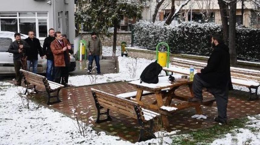 &Ccedil;ocuklarının G&ouml;sterilmediğini Iddia Ederek Eylem Yaptı