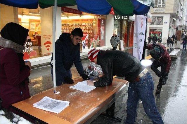 “tecavüz Olayları İçin İdam Cezası Geri Gelsin” İmza Kampanyası