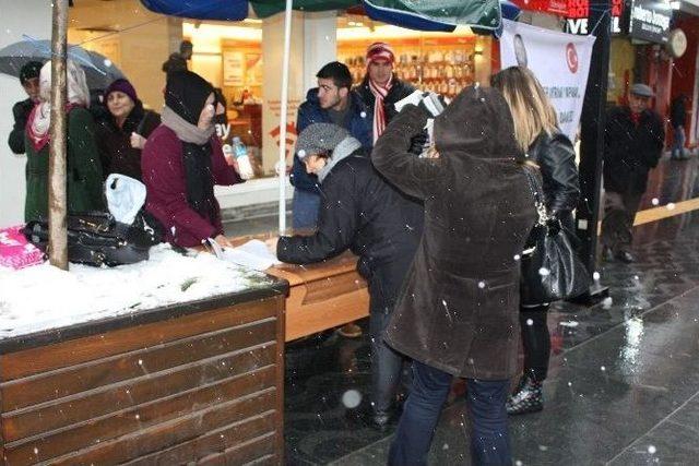 “tecavüz Olayları İçin İdam Cezası Geri Gelsin” İmza Kampanyası