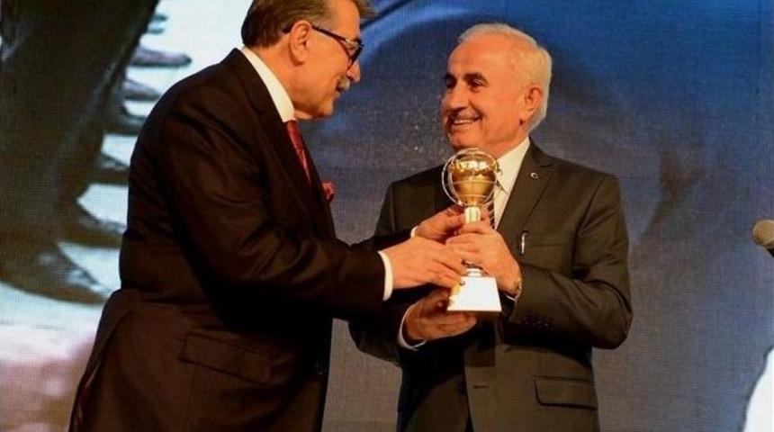 Siyaset Dergisi&rsquo;nden Edirne&rsquo;ye İki &Ouml;d&uuml;l Birden Geldi