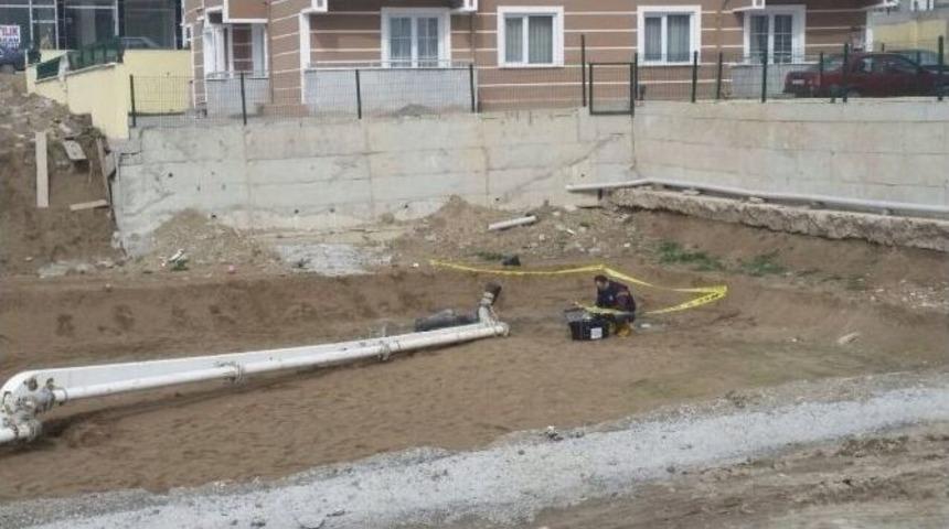 &Uuml;zerine Beton Mikseri Pompası D&uuml;şen İş&ccedil;i &Ouml;ld&uuml;