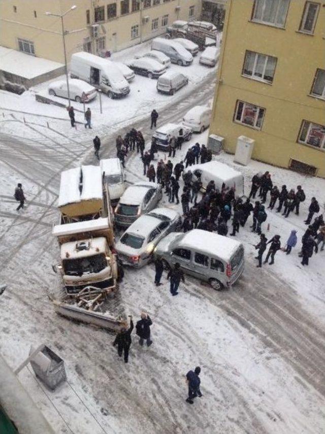 Tokat’ta Kar Tatili Öğrencileri Sevindirdi