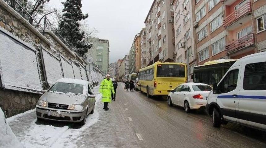 Belediye Otob&uuml;s&uuml; Kaydı, Trafik Kilitlendi