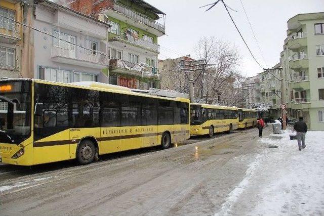 Belediye Otobüsü Kaydı, Trafik Kilitlendi