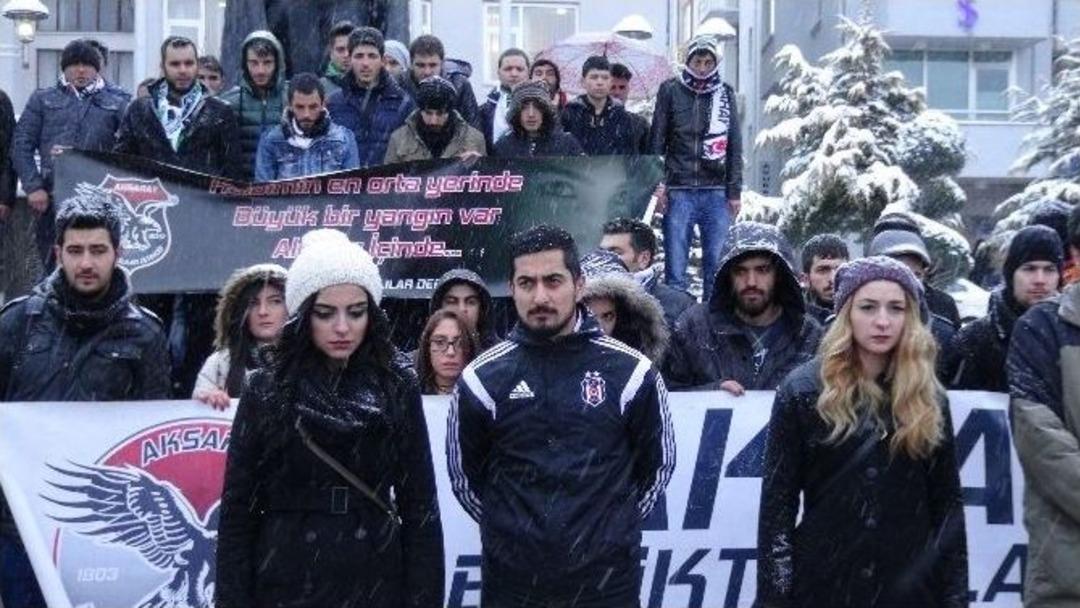 Beşiktaş Taraftarı &Ouml;zgecan İ&ccedil;in Y&uuml;r&uuml;d&uuml;