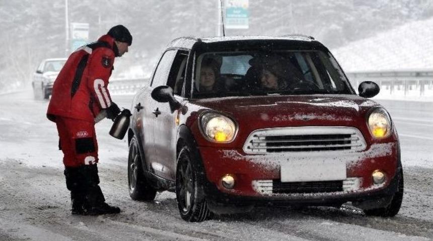 Mak&rsquo;tan S&uuml;r&uuml;c&uuml;lere Sıcak İkram