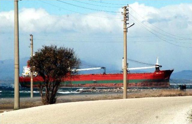 Balıkçı Teknelerini Batıran Poyraz Minarenin Külahını Yerinden Oynattı