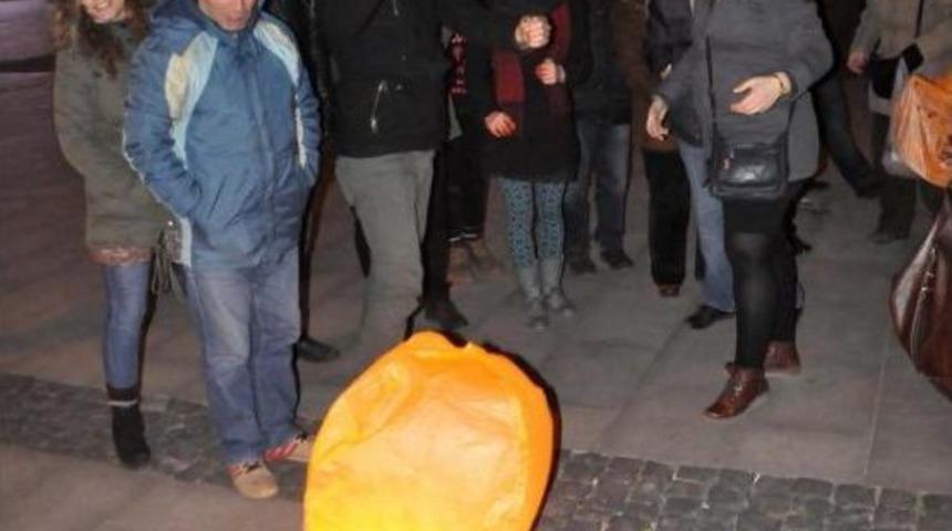 &Ouml;zgecan I&ccedil;in U&ccedil;urtulan Dilek Fenerine R&uuml;zgar Engelli