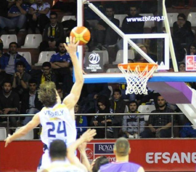 Royal Halı Gaziantep-Fenerbahçe Ülker: 72-73