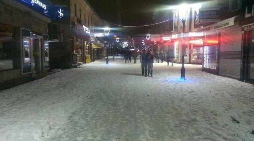 Bartın&rsquo;da Okullara 1 G&uuml;n Kar Tatili