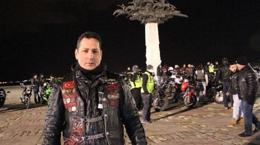 İzmir&rsquo;de Motorcular &Ouml;zgecan İ&ccedil;in Toplandı