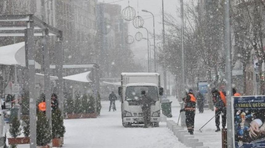 Uşak&rsquo;ta Kar Yağışı