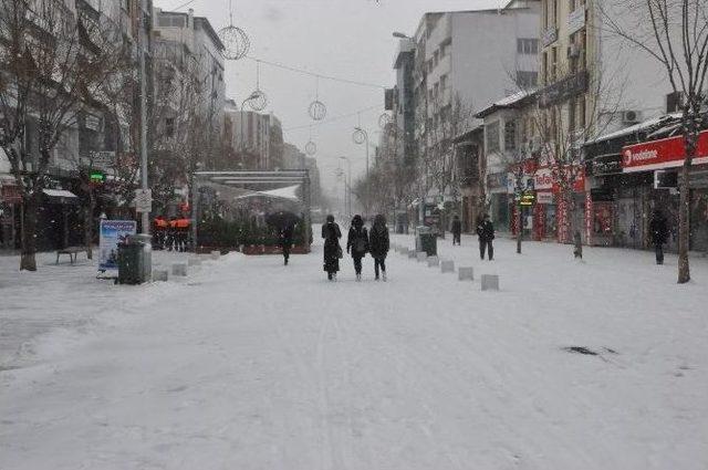 Uşak’ta Kar Yağışı