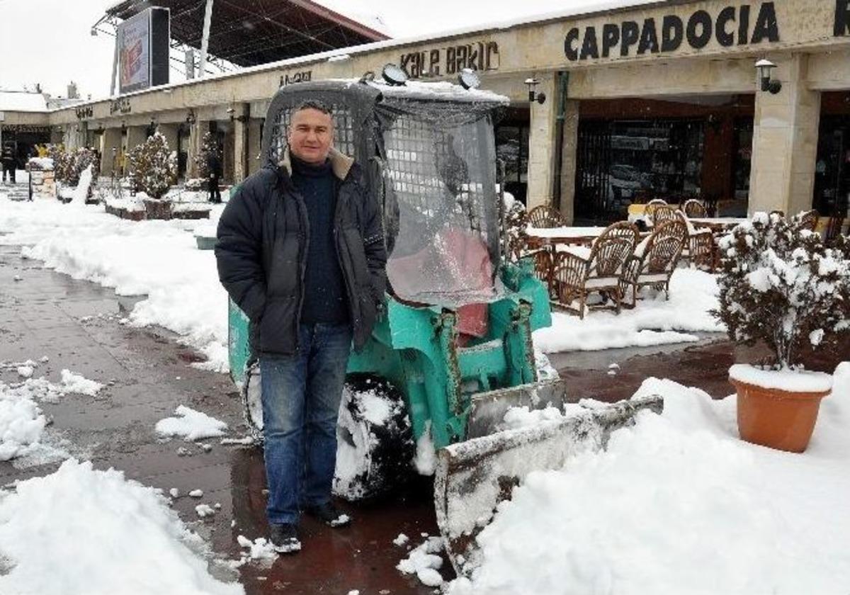 (&ouml;zel Haber) İş Adamından Karla M&uuml;cadele &Ccedil;alışmasına İlgin&ccedil; Destek