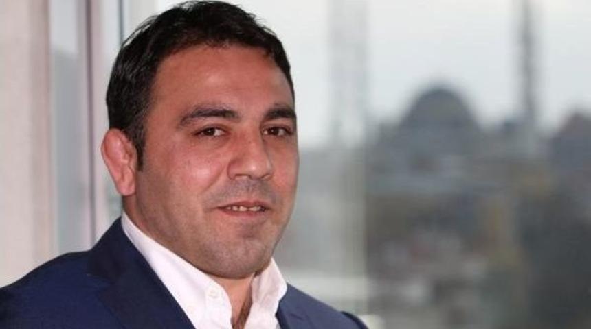 Hamza Yerlikaya'ya D&uuml;nya G&uuml;reş Birliği'nden B&uuml;y&uuml;k Onur