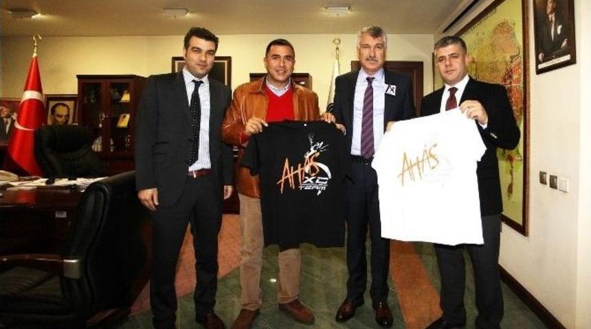 Paragliding World Cup 2015&rsquo;te 3 Adanalı