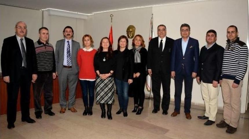 Hekimlerden Diş Hekimlerine "hayırlı Olsun" Ziyareti