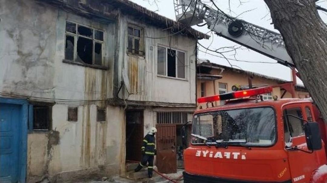 K&uuml;tahya&rsquo;da Ev Yangını