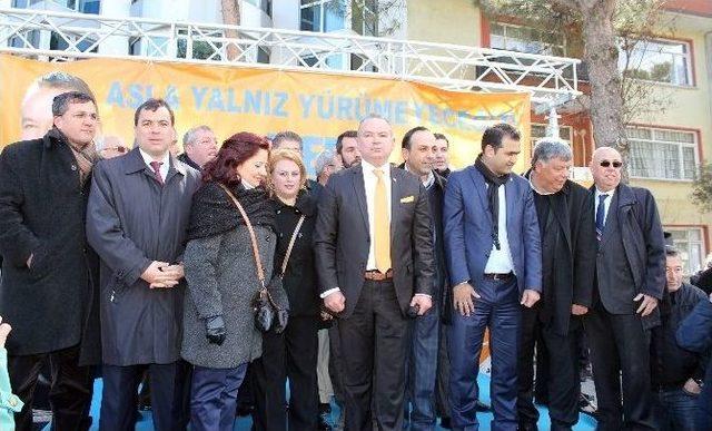 Miting Gibi Aday Adaylığı Açıklaması