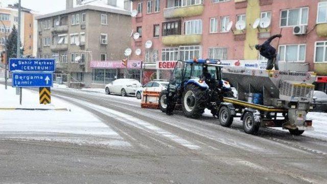 Soma'da Taşımalı Eğitime Kar Engeli