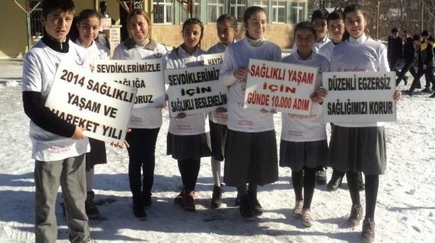 Kargı&rsquo;da &Ouml;ğrenci Ve Kursiyerler Sağlıklı Yaşam İ&ccedil;in Y&uuml;r&uuml;d&uuml;