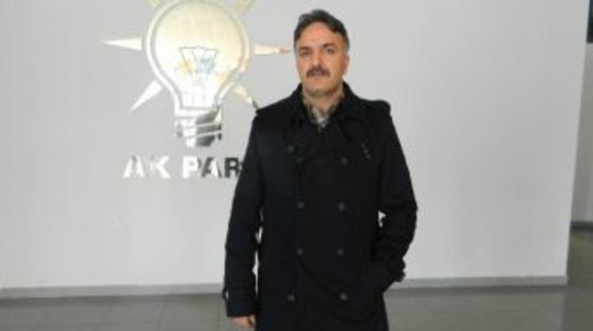 Milletvekilliği İ&ccedil;in Arabasını Sattı