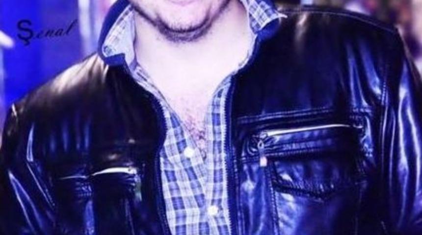 Kız &Ouml;ğrenciyi Otomobilde D&ouml;v&uuml;p Taciz Etti