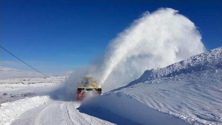 Büyükşehir Belediyesi’nden Yoğun Kar Mesaisi G5