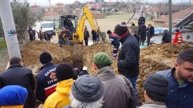 Sarıgöl'de Kanalizasyon Kazısında Göçük: 1 Ölü, 1 Yaralı