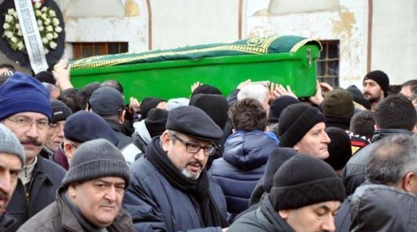 Otomobilin Çarptığı Yaya Hastanede Öldü