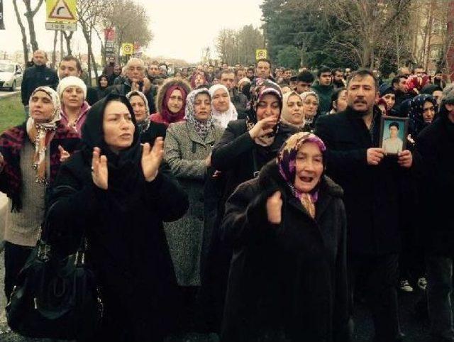 Ataköy Cinayetinde Zanlının Yakalanmasını Isteyen Aile Ve Mahalleli Yürüdü