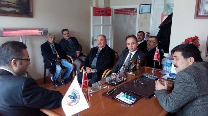 Uysal, Kaymakam Çağlar’a Köy Sorunlarını İçeren Dosya Sundu