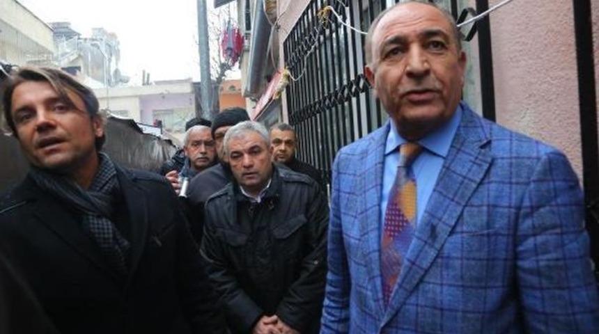 Murat Kekilli, &Ouml;zgecan'ın Ailesini Ziyaret Etti (2)