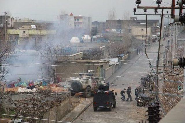 İzinsiz Açılan Yardım Çadırı Polis Tarafından Yıkıldı