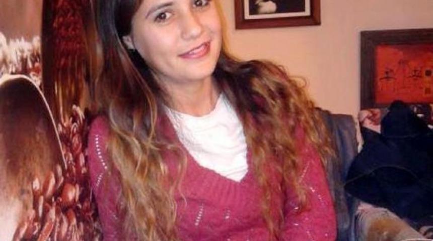 Sevgilisinin Otomobilinin Altında Ezilip &Ouml;ld&uuml; (2)