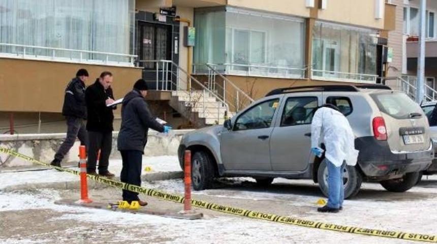 İşadamı Silahlı Saldırıda Yaralandı