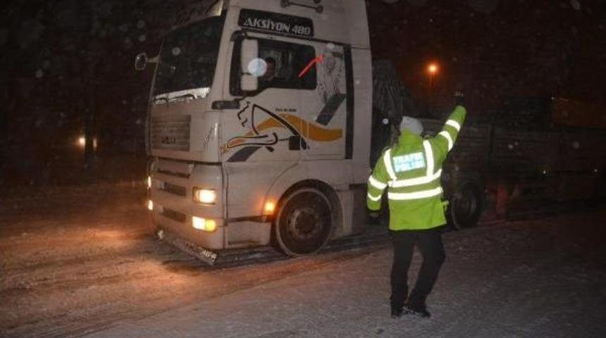 Konya'nın Komşu Şehirlere Karayolu Bağlantısı Kesildi