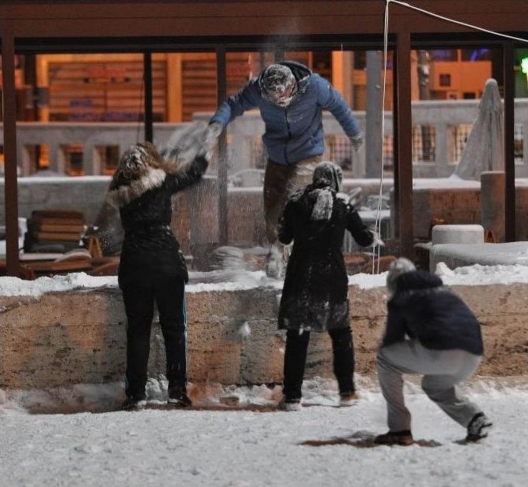 Sivas&rsquo;ta Kar Yağışı Etkili Oldu