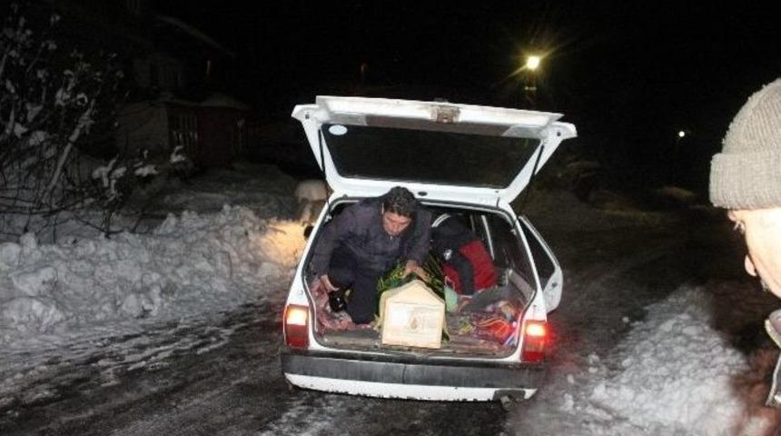 Kocası Tarafından &Ouml;ld&uuml;r&uuml;len K&uuml;bra Kart&rsquo;ın Cenazesi Memleketine Getirildi