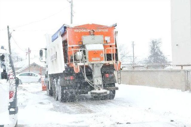 Keçiören’de Yoğun Kar Mesaisi