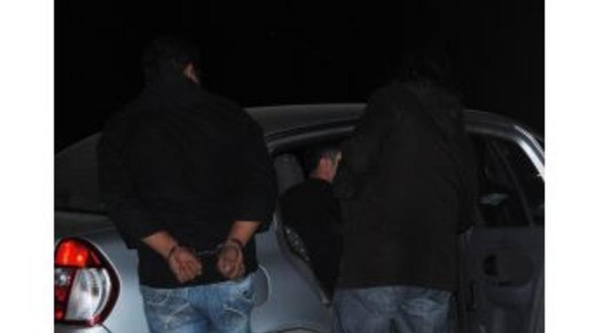 14 Ayrı Su&ccedil;tan 81 İlde Aranan Ş&uuml;pheli, Kardeşinin Kimliğiyle Yakalandı